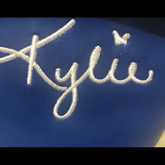 🆕KENDALL&KYLIE SUPER SUPER CUTE BLUE&WHITE CURSIVE LETTERING ACROSS MAKEUP BAG - Picture 14 of 14